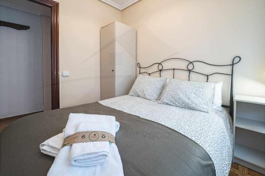 Appartement El Llar Del Gueelu à Gijón Extérieur photo